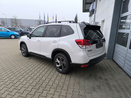 Subaru Forester Sonderedition 2.0ie EDITION BLACK PLATINUM