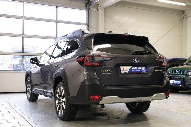 Subaru Outback 2.5i Platinum